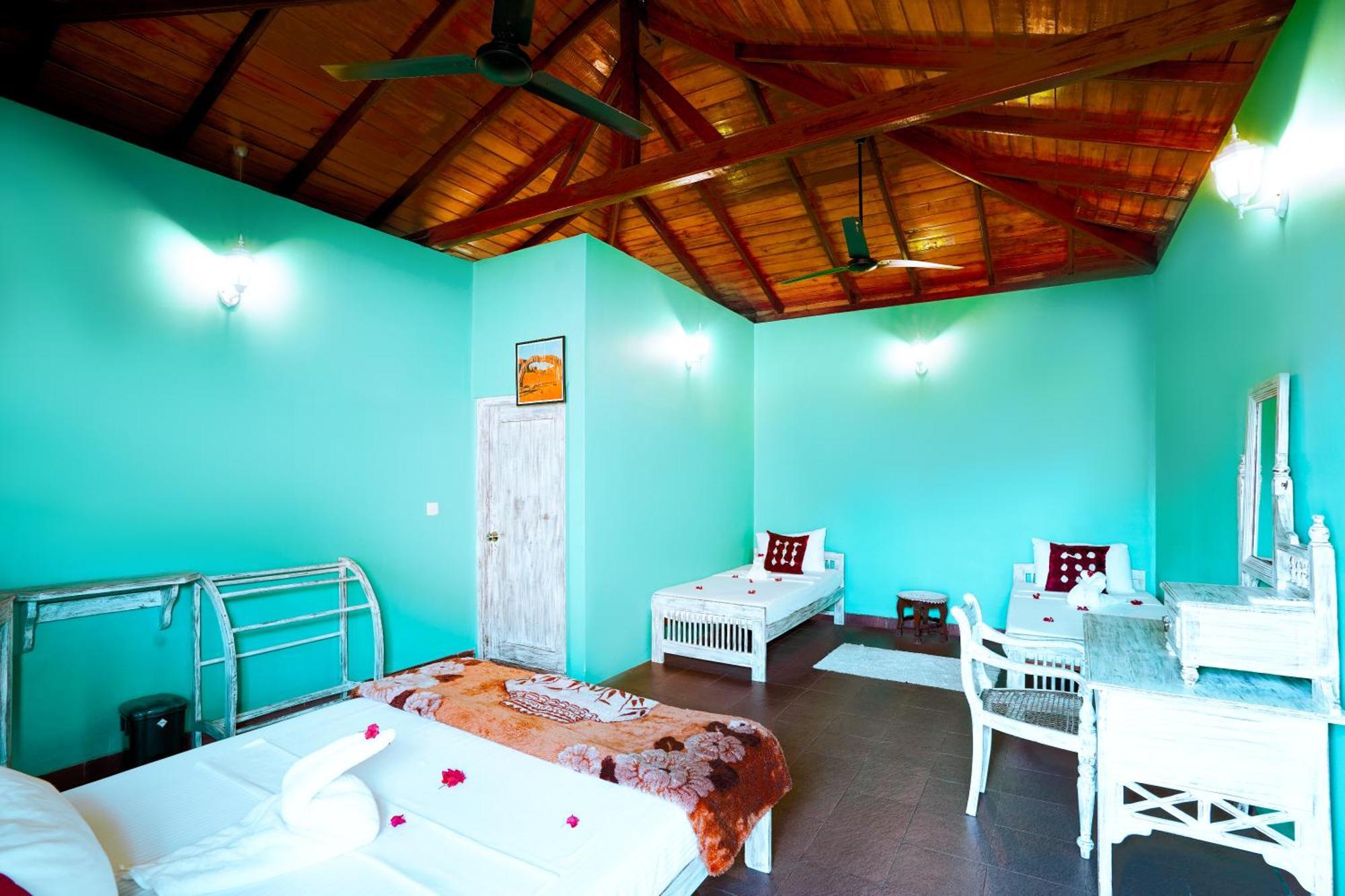 Frangipani Motel Galle Exterior foto